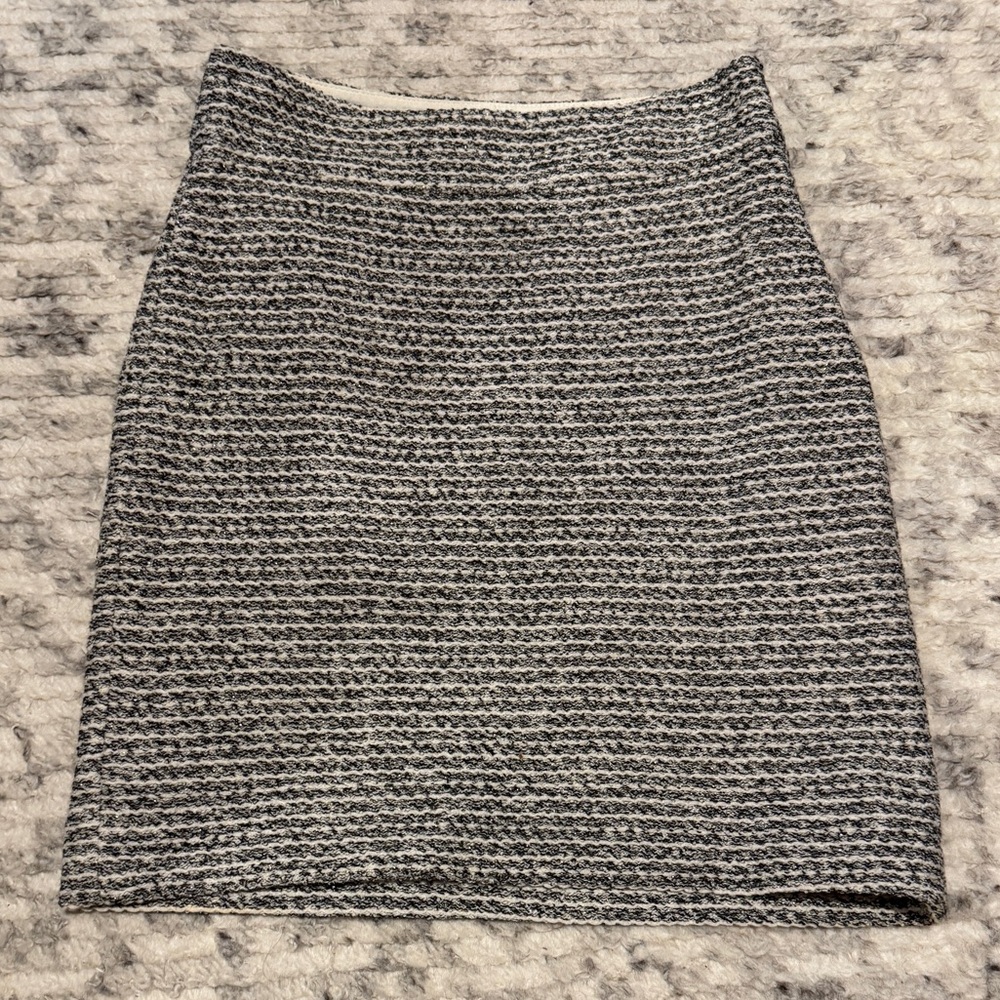 Banana Republic Black Ivory White Striped Skirt 0 Petite